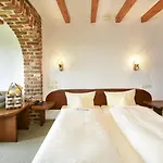 Land Gut Hoehne 4*
