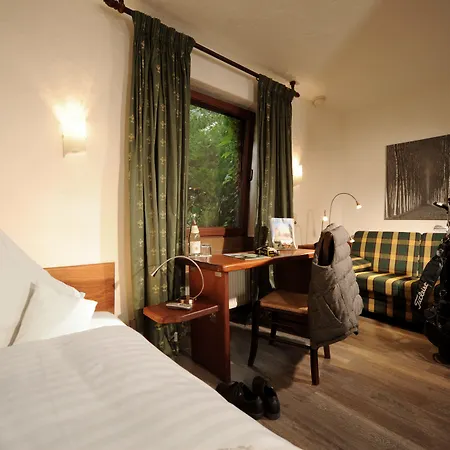 Land Gut Hoehne Hotell 4*