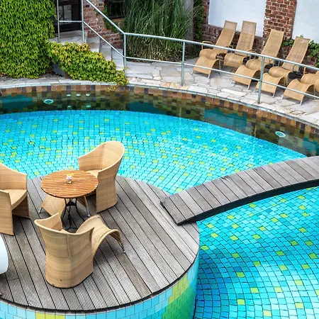 Bio-hotel Land Gut Hoehne 4*