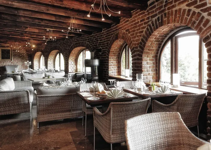 Hotel Land Gut Hoehne 4*