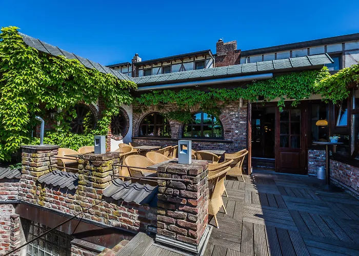 Hotel Land Gut Hoehne 4*